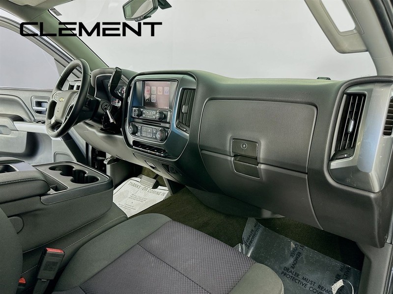 Chevrolet Silverado 1500 Vehicle Full-screen Gallery Image 30