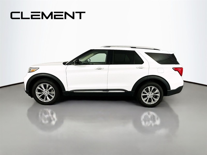 Ford Explorer Vehicle Full-screen Gallery Image 6
