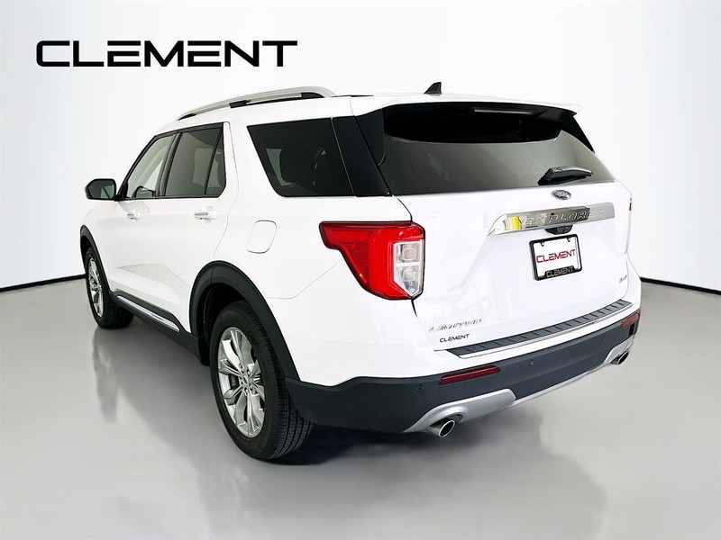 Ford Explorer Vehicle Full-screen Gallery Image 10