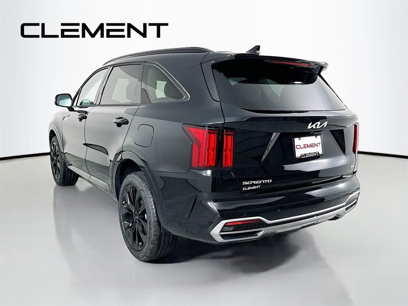Kia Sorento Vehicle Image 10
