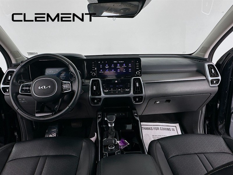 Kia Sorento Vehicle Image 12