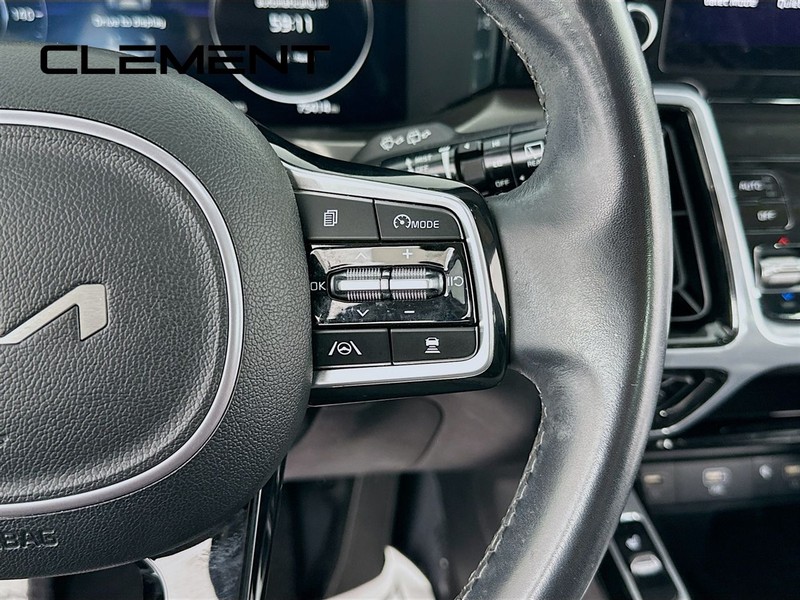 Kia Sorento Vehicle Image 17