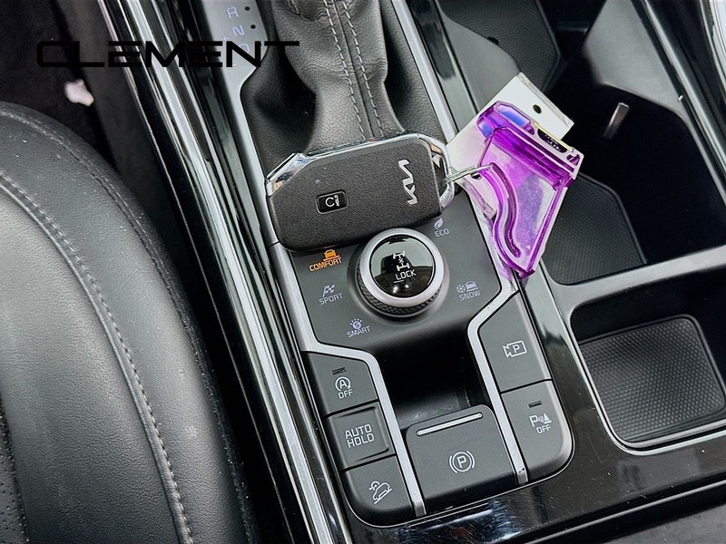 Kia Sorento Vehicle Image 24