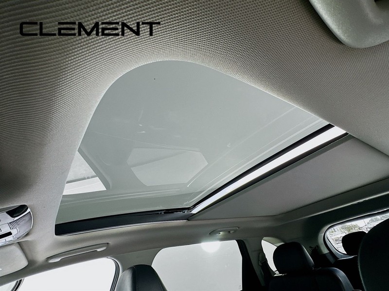 Kia Sorento Vehicle Image 26