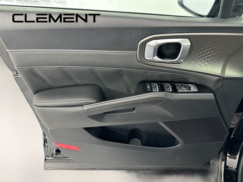Kia Sorento Vehicle Image 28