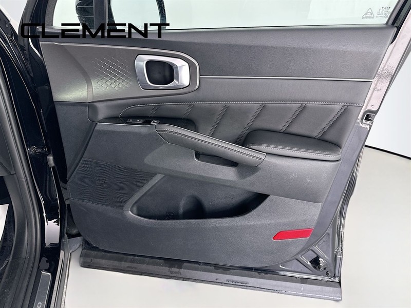 Kia Sorento Vehicle Image 36