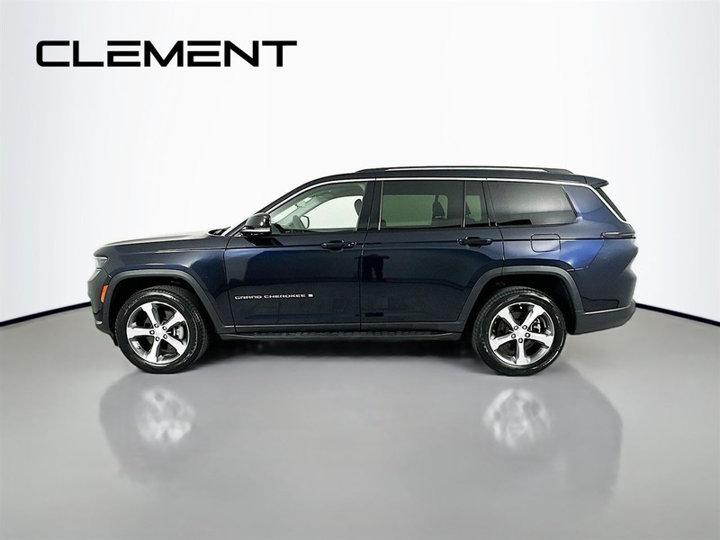 Jeep Grand Cherokee L Vehicle Full-screen Gallery Image 6