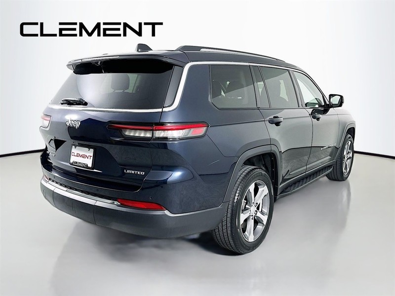 Jeep Grand Cherokee L Vehicle Full-screen Gallery Image 7
