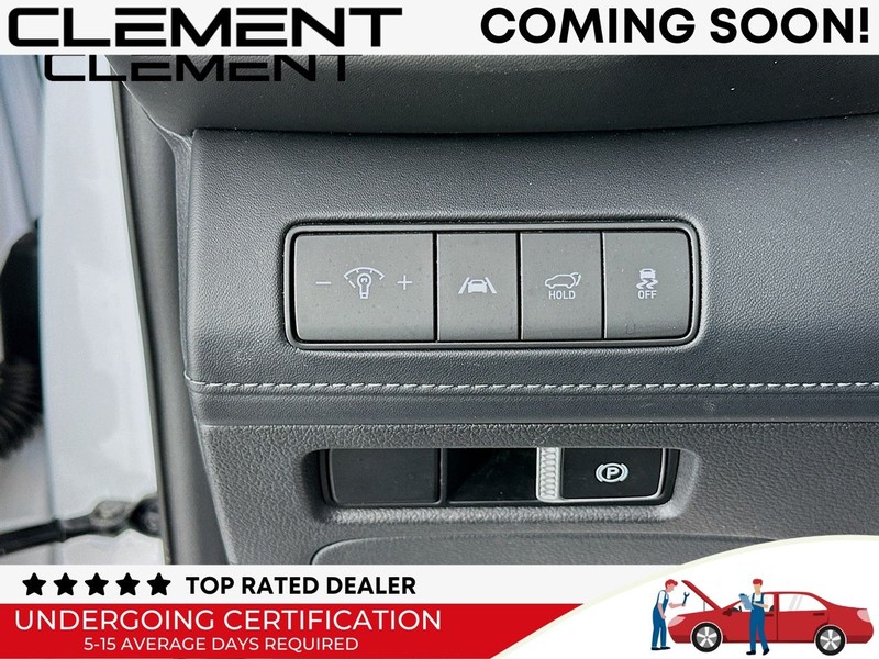 Hyundai Santa Fe Vehicle Full-screen Gallery Image 14