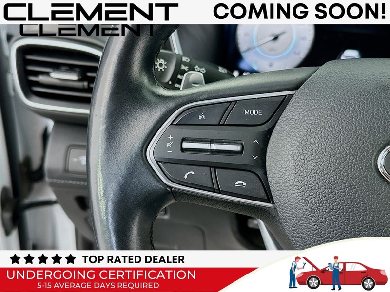 Hyundai Santa Fe Vehicle Full-screen Gallery Image 16