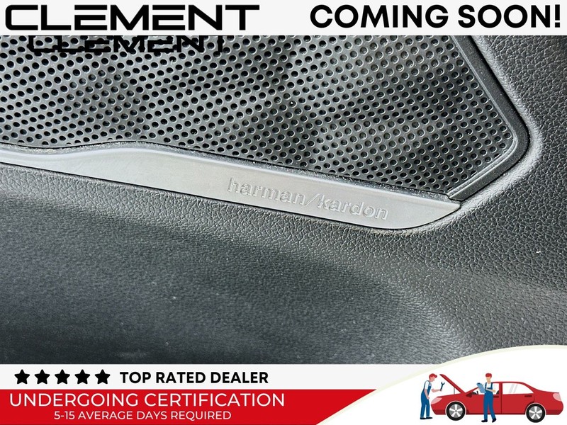 Hyundai Santa Fe Vehicle Full-screen Gallery Image 27