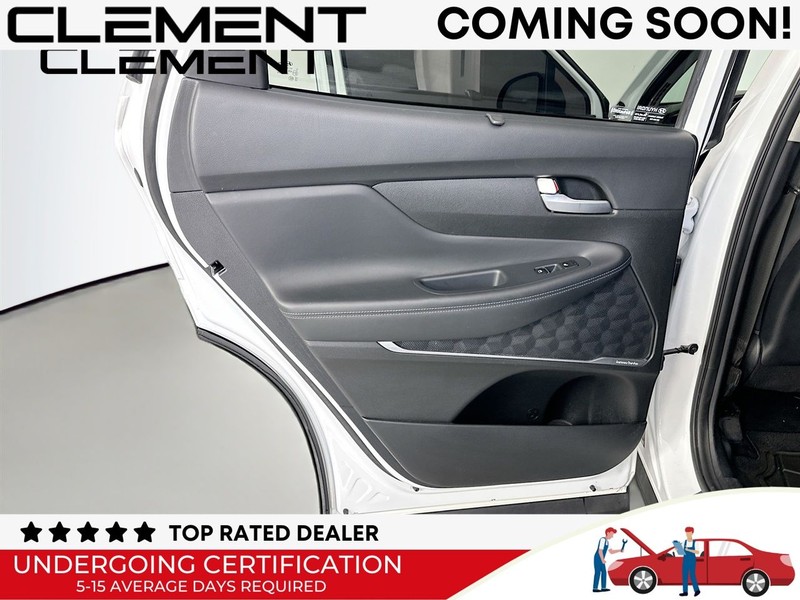 Hyundai Santa Fe Vehicle Full-screen Gallery Image 32