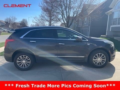 Cadillac XT5 Vehicle Image 02