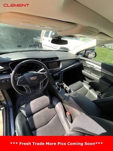 Cadillac XT5 Vehicle Image 03