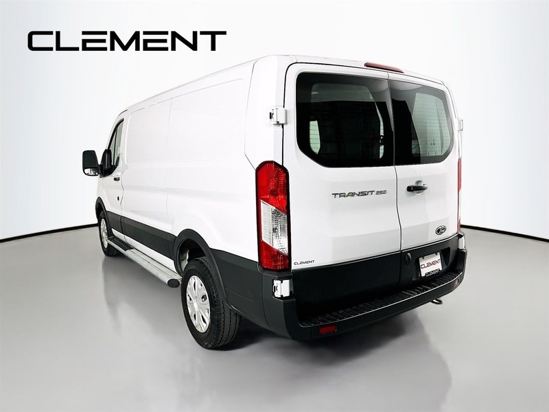 Ford Transit Cargo Van Vehicle Full-screen Gallery Image 10