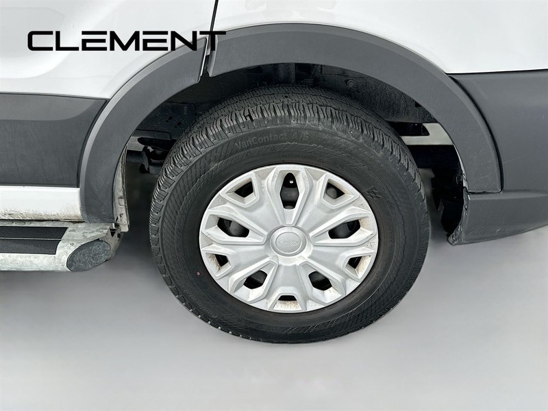 Ford Transit Cargo Van Vehicle Full-screen Gallery Image 32