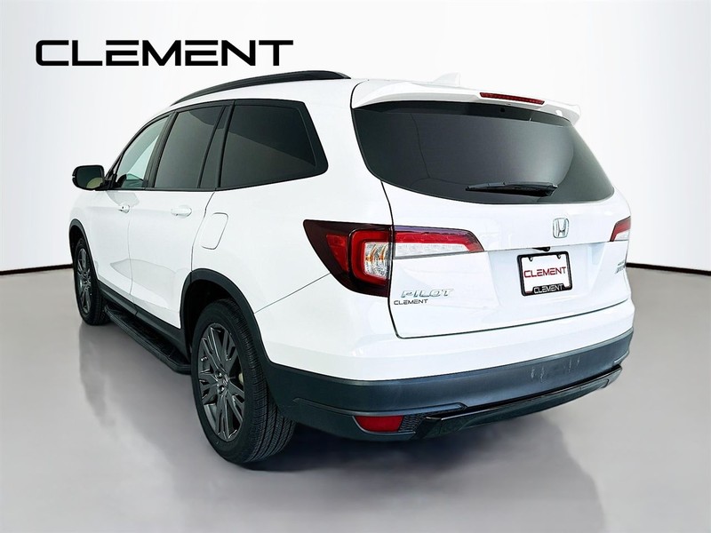 Honda Pilot Vehicle Full-screen Gallery Image 10
