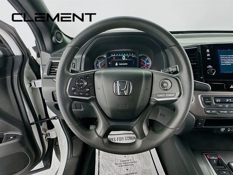 Honda Pilot Vehicle Full-screen Gallery Image 15
