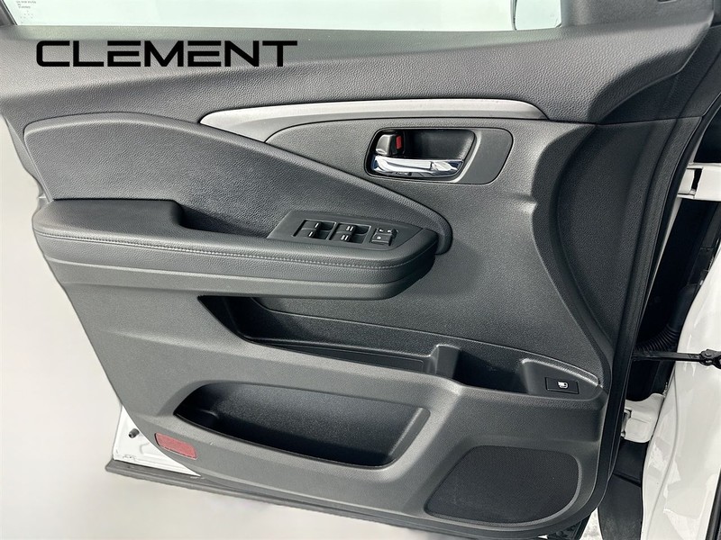 Honda Pilot Vehicle Full-screen Gallery Image 27