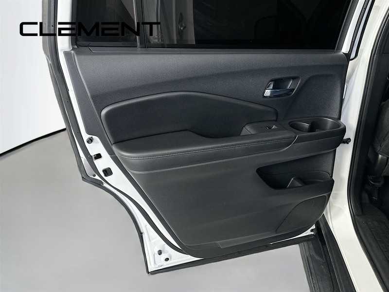 Honda Pilot Vehicle Full-screen Gallery Image 30