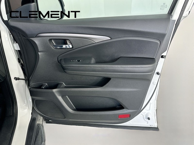Honda Pilot Vehicle Full-screen Gallery Image 36
