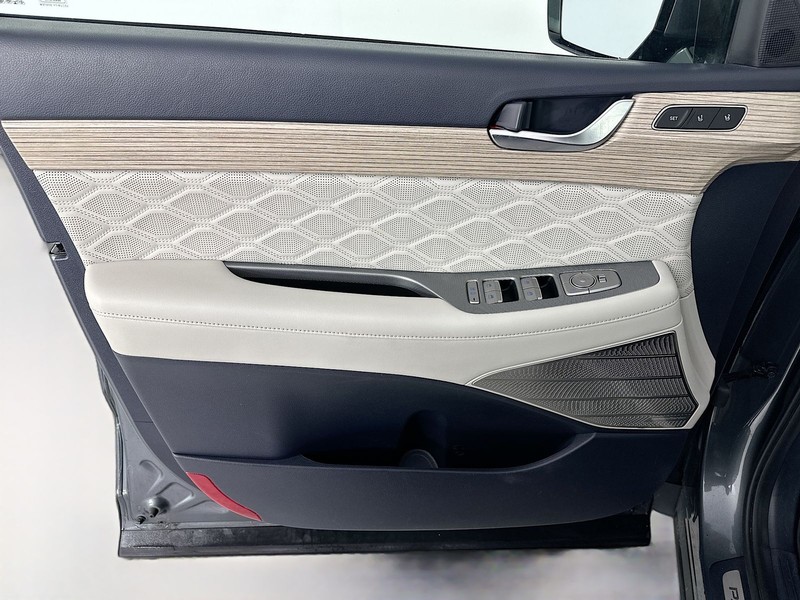 Hyundai Palisade Vehicle Full-screen Gallery Image 23