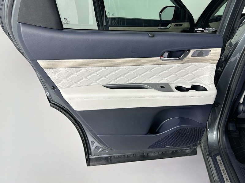 Hyundai Palisade Vehicle Full-screen Gallery Image 26