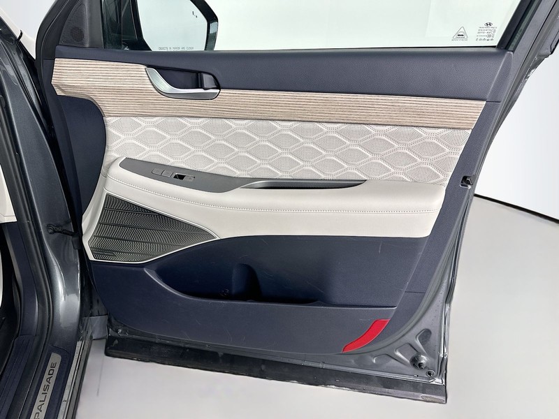 Hyundai Palisade Vehicle Full-screen Gallery Image 32