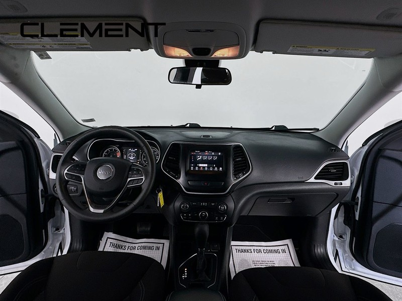 Jeep Cherokee Vehicle Full-screen Gallery Image 31