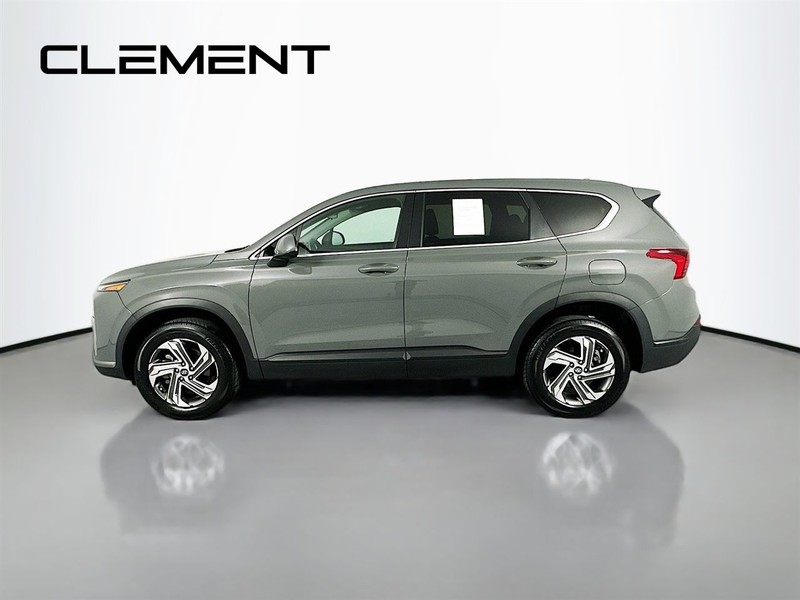 Hyundai Santa Fe Vehicle Full-screen Gallery Image 6