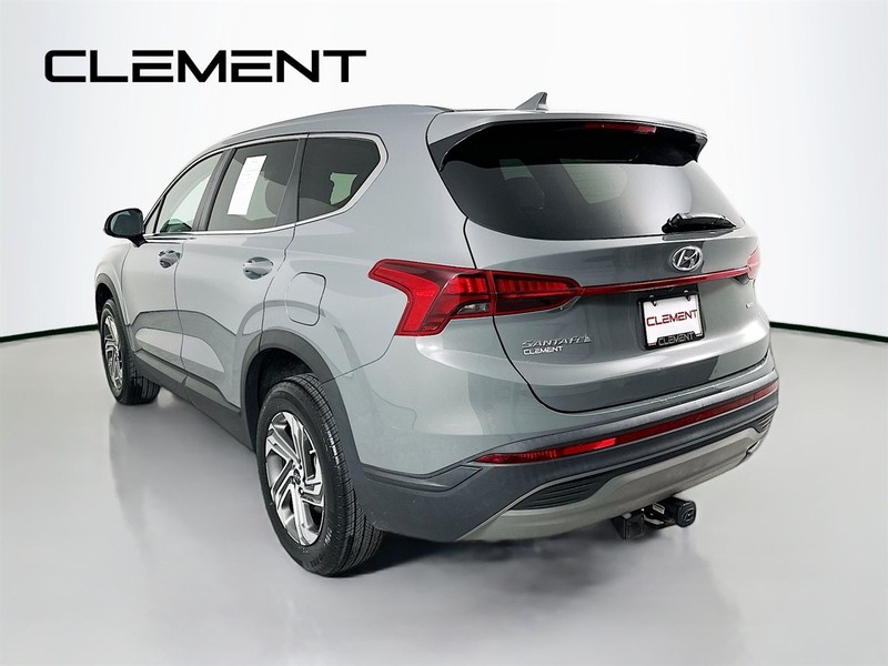 Hyundai Santa Fe Vehicle Full-screen Gallery Image 10