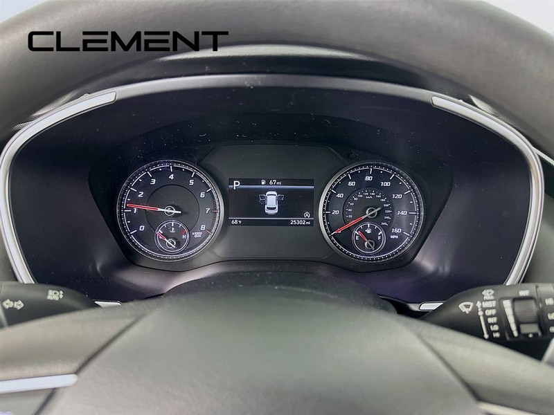 Hyundai Santa Fe Vehicle Full-screen Gallery Image 18
