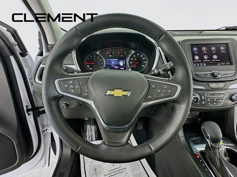 Chevrolet Equinox Vehicle Full-screen Gallery Image 15
