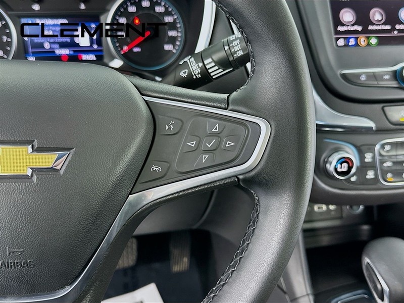 Chevrolet Equinox Vehicle Full-screen Gallery Image 17