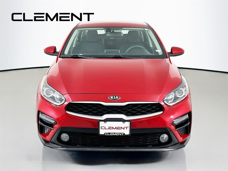 Kia Forte Vehicle Full-screen Gallery Image 3