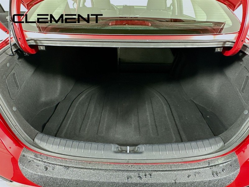 Kia Forte Vehicle Full-screen Gallery Image 11