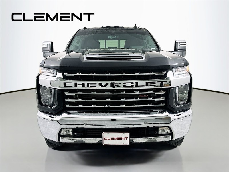 Chevrolet Silverado 2500HD Vehicle Full-screen Gallery Image 3