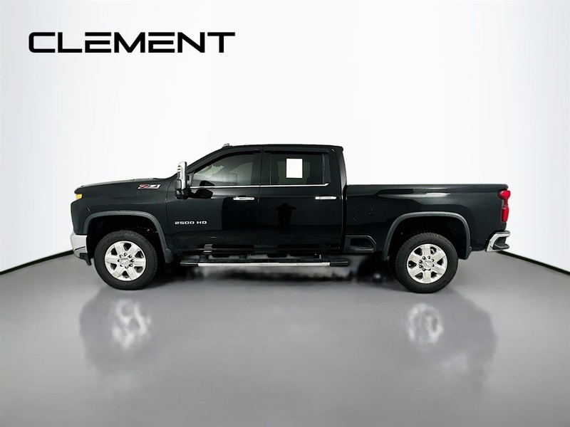Chevrolet Silverado 2500HD Vehicle Full-screen Gallery Image 6