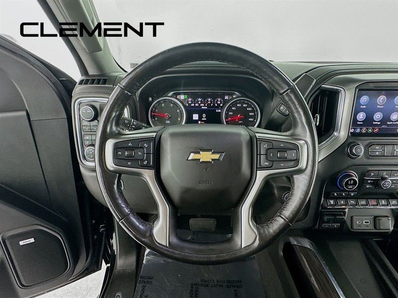 Chevrolet Silverado 2500HD Vehicle Full-screen Gallery Image 15
