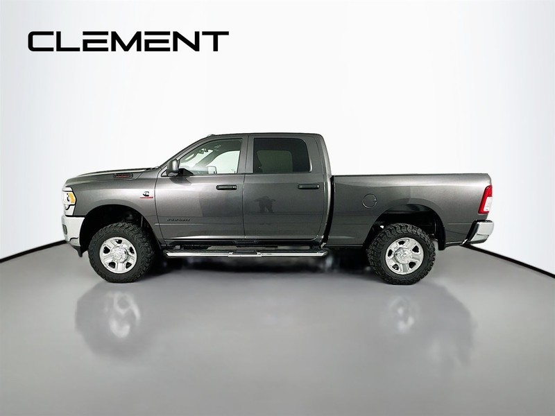 Ram 2500 Vehicle Full-screen Gallery Image 6