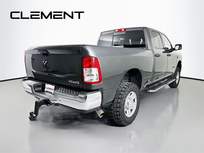 Ram 2500 Vehicle Full-screen Gallery Image 7
