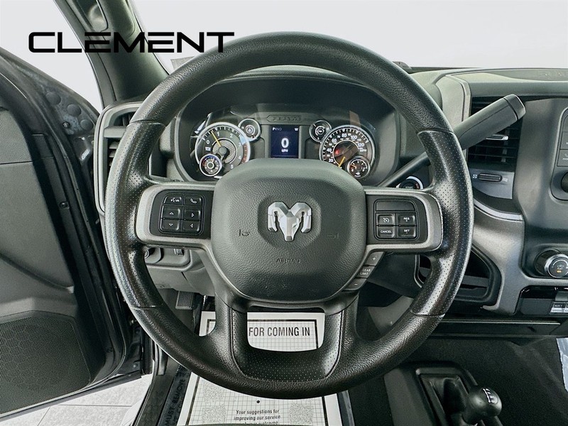 Ram 2500 Vehicle Full-screen Gallery Image 15