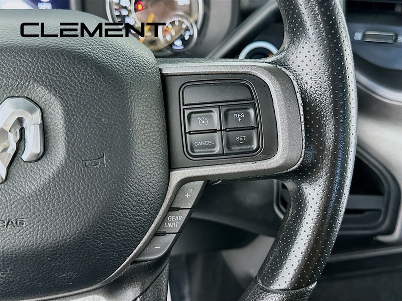 Ram 2500 Vehicle Full-screen Gallery Image 17