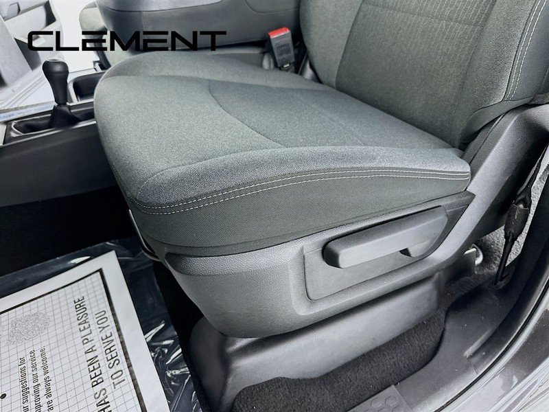Ram 2500 Vehicle Full-screen Gallery Image 27