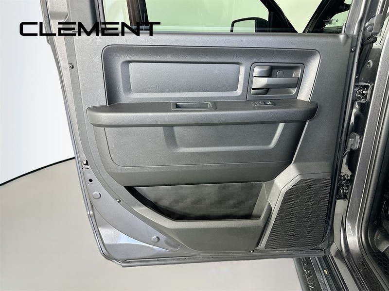 Ram 2500 Vehicle Full-screen Gallery Image 29