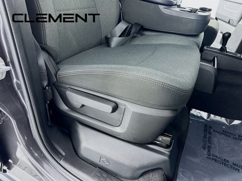 Ram 2500 Vehicle Full-screen Gallery Image 31