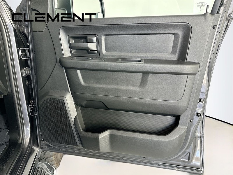 Ram 2500 Vehicle Full-screen Gallery Image 33