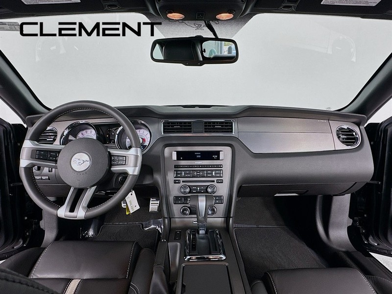 Ford Mustang Vehicle Image 12