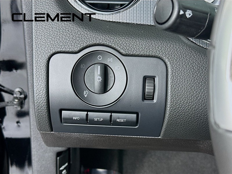 Ford Mustang Vehicle Image 14