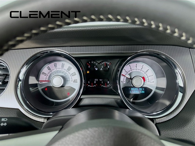 Ford Mustang Vehicle Image 18